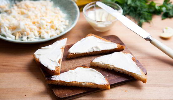 гренки с яйцом