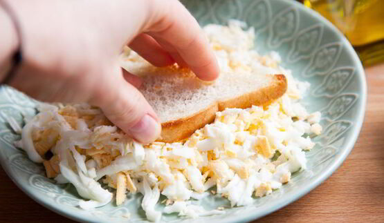 гренки с яйцом