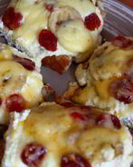 Гренки с запеченным творогом