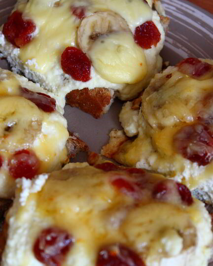 Рецепт гренков с запеченным творогом