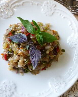 Икра из запеченных овощей с оливками и каперсами