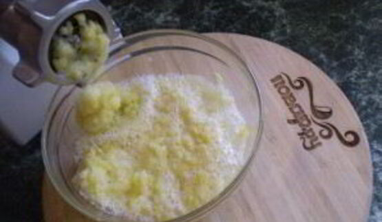 кабачковая икра с майонезом и луком