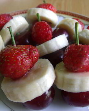 Канапе фруктовое