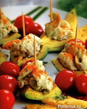 Канапе из авокадо и сыра рокфор