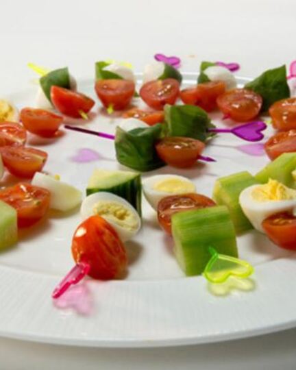 Рецепт канапе с базиликовым соусом