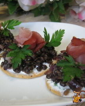 Канапе с черной чечевицей Фуршетные