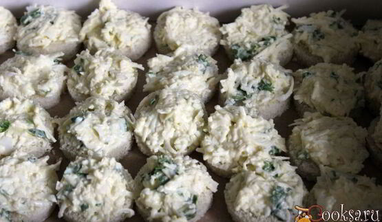 канапе с кальмаром