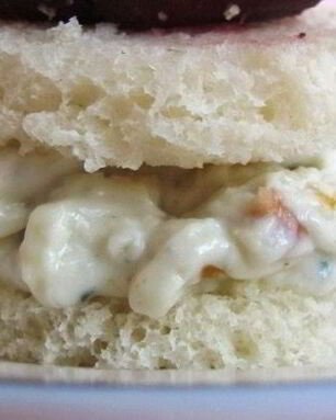 Канапе с сыром дор блю