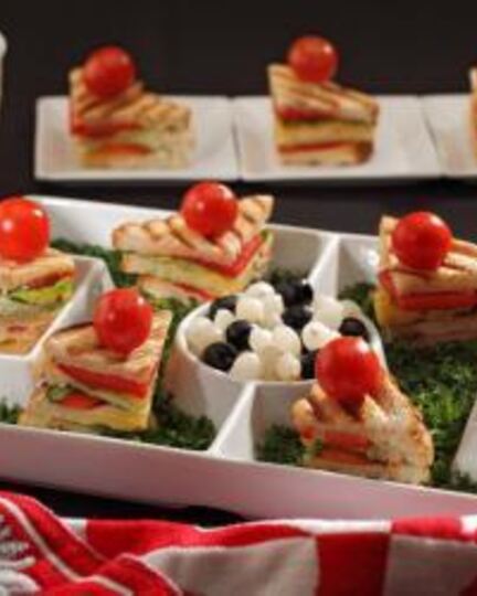 Рецепт канапе с сыром и помидорами черри