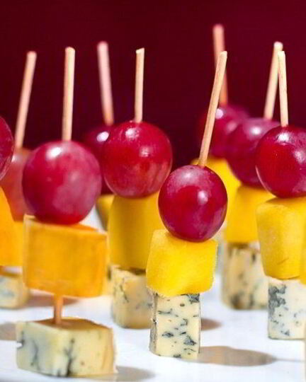 Рецепт канапе с виноградом