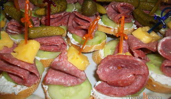 канапе с закуской из творога