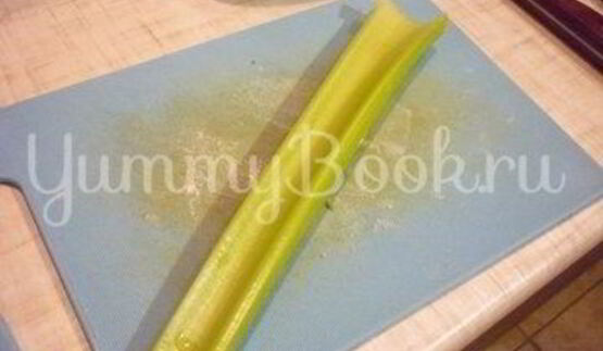 пикантные канапе с сыром, фруктами и маслинами