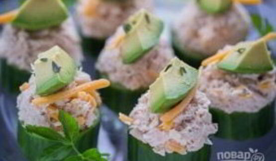 праздничные канапе с тунцом