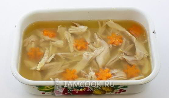 холодец из свиных ножек и курицы