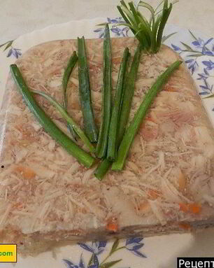 Холодец из свиных ножек и рульки