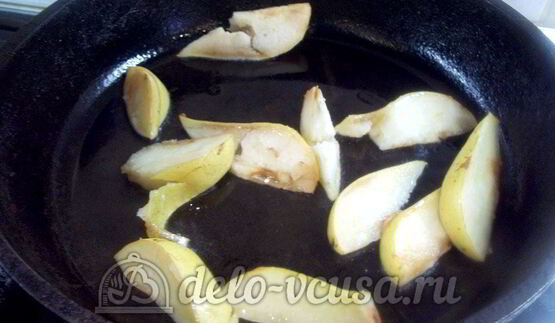 омлет с грушей