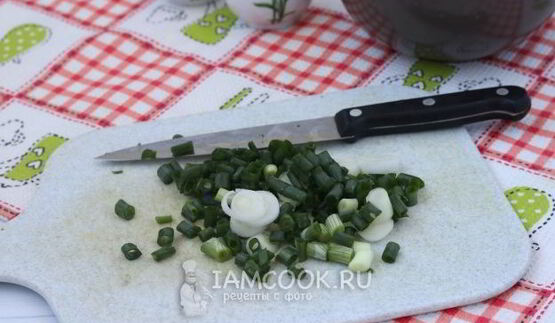 омлет с кабачком и шпинатом