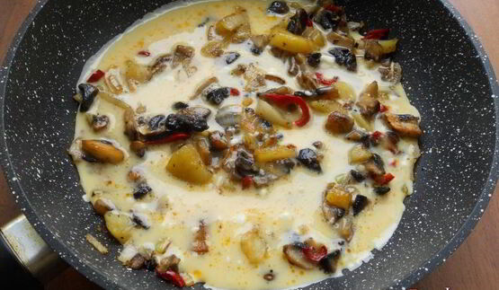 омлет с картофелем и грибами