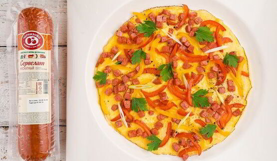 омлет с колбасой и сладким перцем