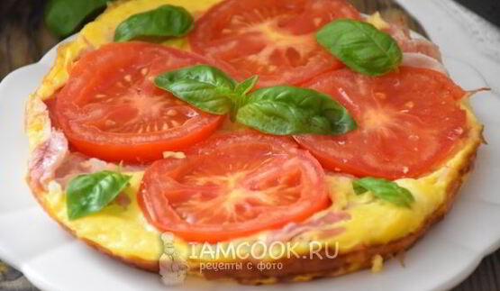 омлет с ветчиной и помидорами