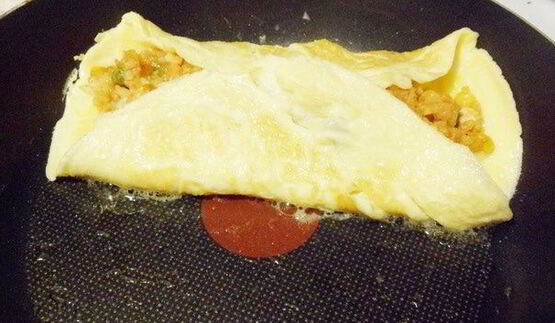 омурайсу , японский омлет с начинкой