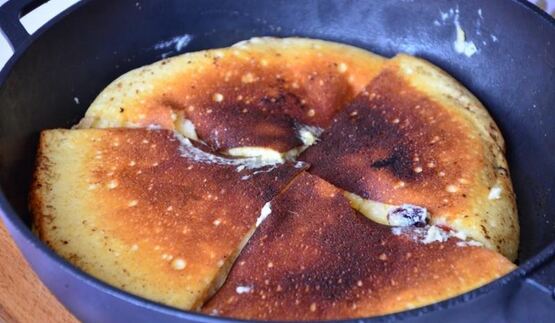 сладкий творожный омлет