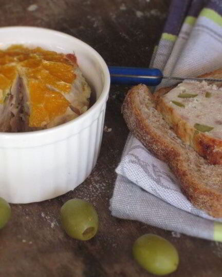 Рецепт куриного паштета с оливками и апельсинами