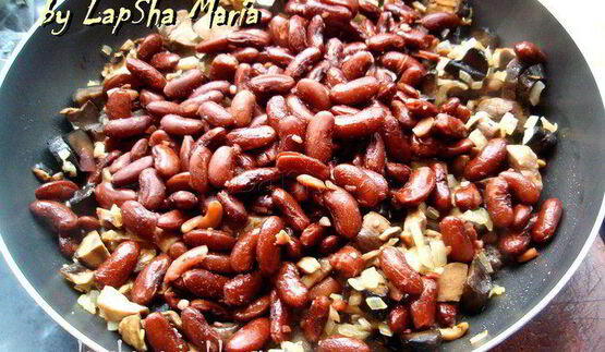 паштет из фасоли с грибами