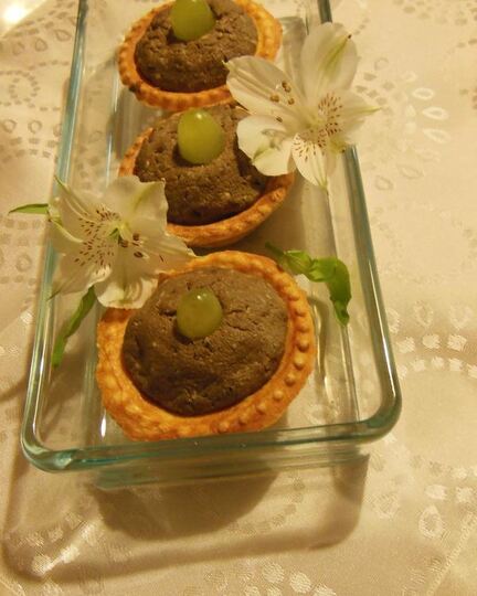 Рецепт паштета из индюшиной печени с орехами и виноградом