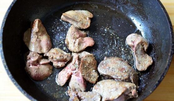 паштет из куриной печени с горохом нут