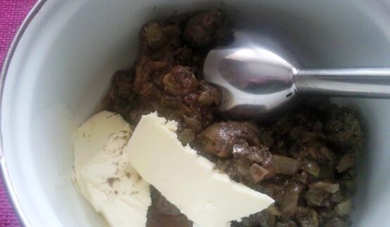 паштет из куриной печени с желе из чернослива