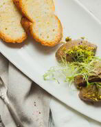 Паштет куриный на гренках