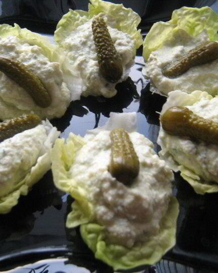 Рецепт яичного паштета с корнишонами