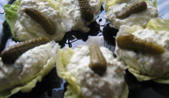 яичный паштет с корнишонами