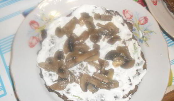 печеночный торт с грибами