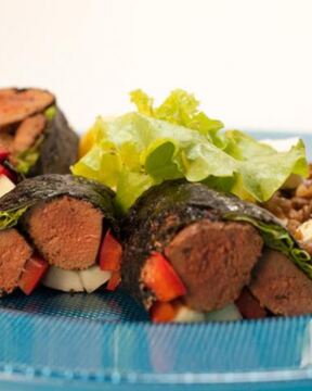 Роллы из говяжьей печенки с чечевицей