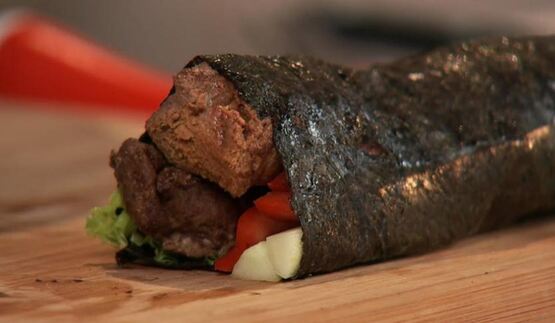 роллы из говяжьей печенки с чечевицей