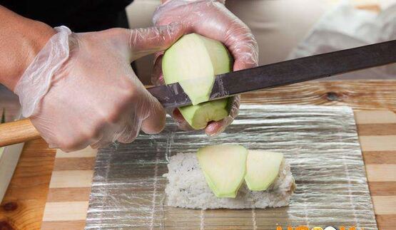 роллы радуга