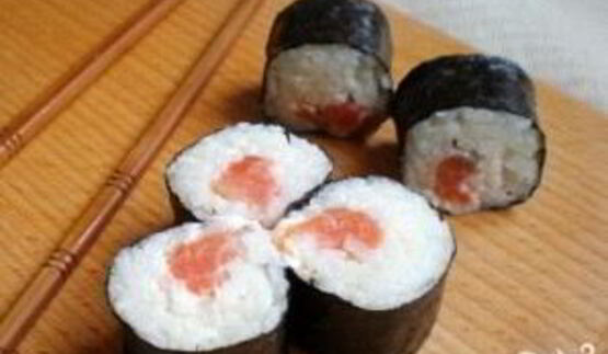 роллы с форелью