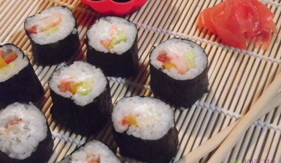 роллы с креветками