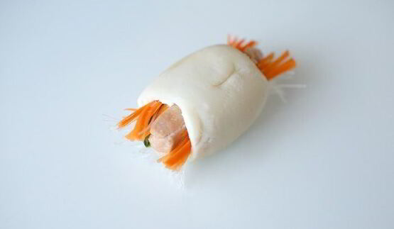 спринг-роллы с кальмарами и тунцом