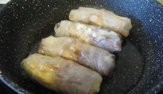 спринг-роллы с курицей, грибами и сливочным сыром