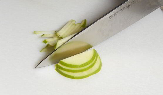 спринг-роллы с овощами и соусом