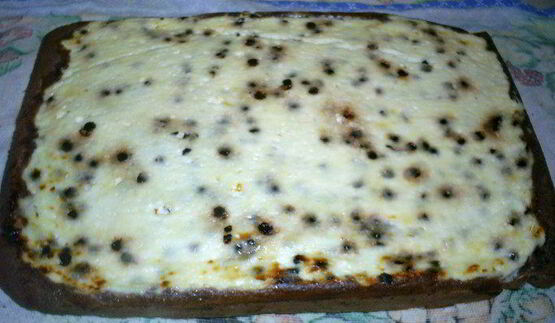 быстрый шоколадно-творожный рулет