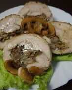 Куриный рулет с шампиньонами