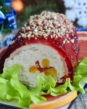 Куриный рулет в гранатовом желе