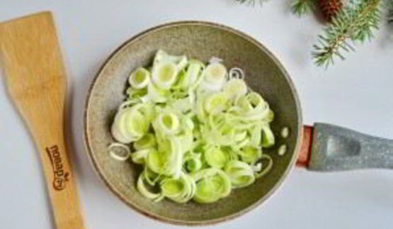 куриный рулет в гранатовом желе