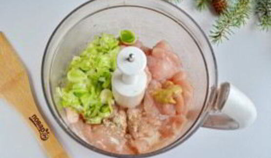 куриный рулет в гранатовом желе