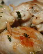 Куриные мини-рулетики с сыром и зеленью