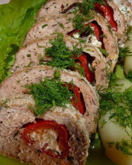 Рецепт мясного рулета с брынзой